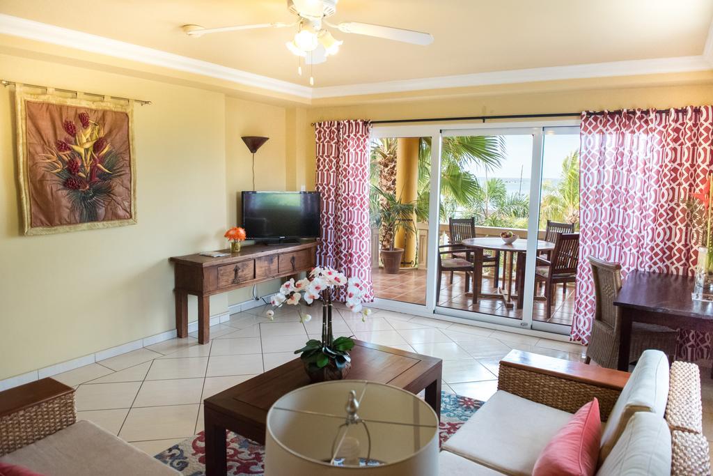 ホテル Aruba Surfside Marina オラニエスタッド エクステリア 写真