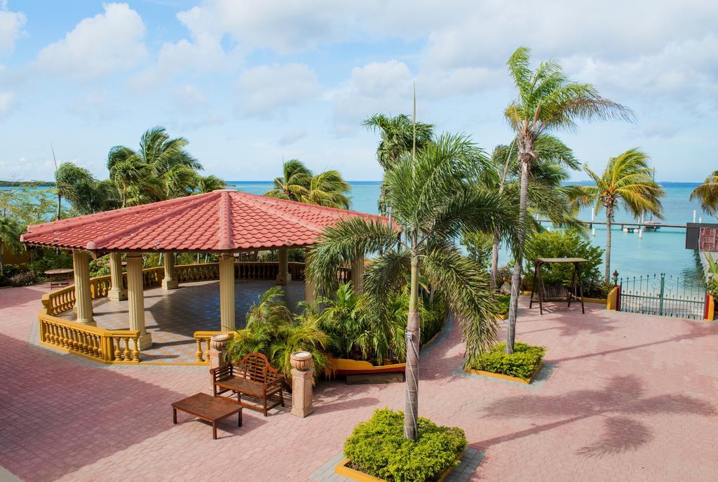 ホテル Aruba Surfside Marina オラニエスタッド エクステリア 写真