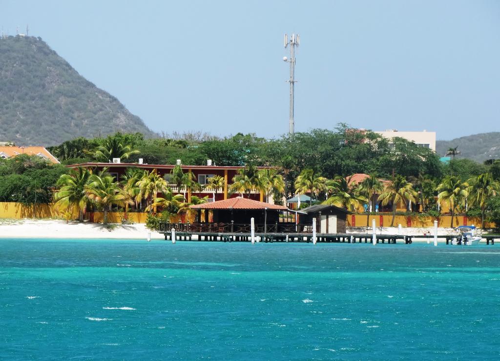 ホテル Aruba Surfside Marina オラニエスタッド エクステリア 写真