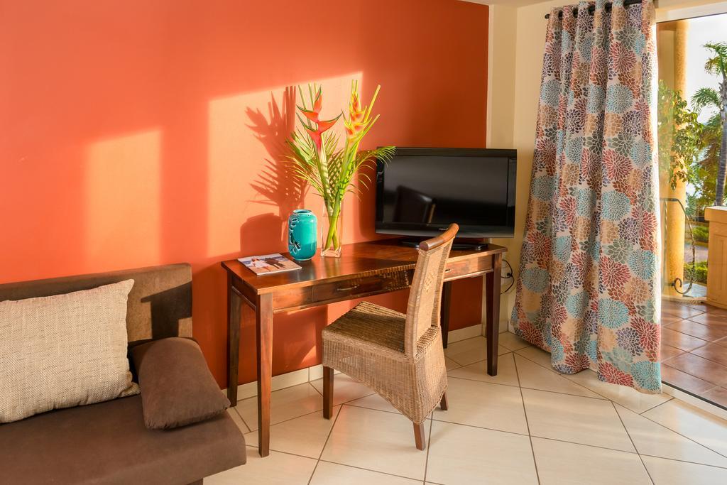ホテル Aruba Surfside Marina オラニエスタッド エクステリア 写真