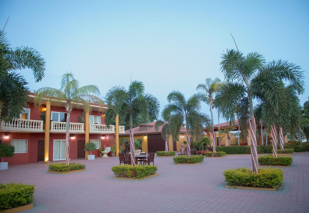 ホテル Aruba Surfside Marina オラニエスタッド エクステリア 写真