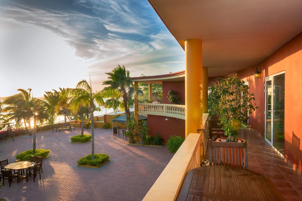 ホテル Aruba Surfside Marina オラニエスタッド エクステリア 写真